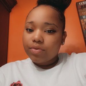 Meet your Posher, Marissa